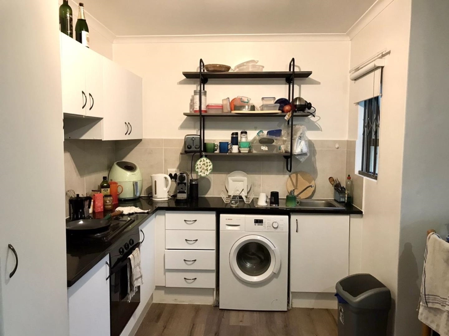 To Let 1 Bedroom Property for Rent in Rondebosch Western Cape